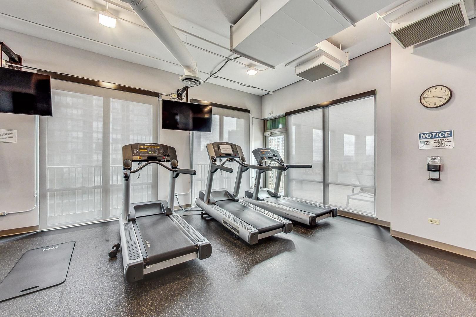 2 East Erie Street, Unit 2802 Chicago, IL 60611 - Photo 43 of 59