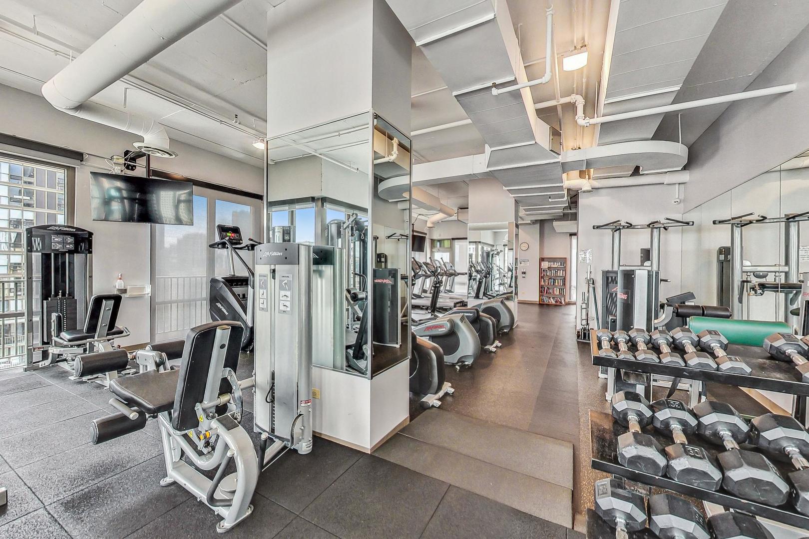 2 East Erie Street, Unit 2802 Chicago, IL 60611 - Photo 44 of 59