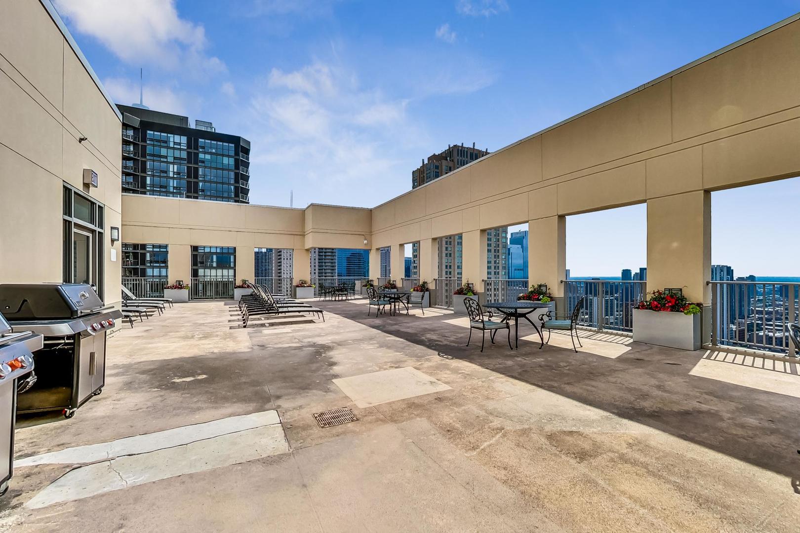 2 East Erie Street, Unit 2802 Chicago, IL 60611 - Photo 47 of 59