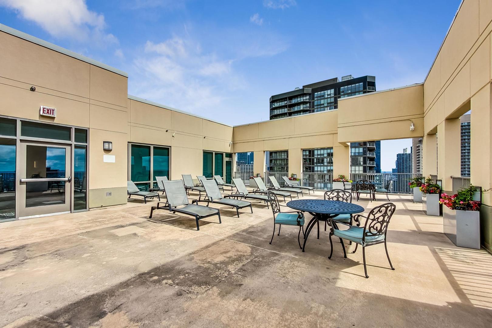 2 East Erie Street, Unit 2802 Chicago, IL 60611 - Photo 48 of 59