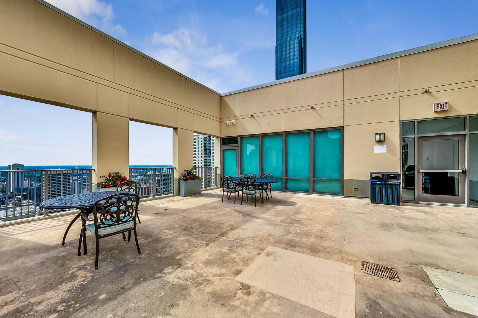 2 East Erie Street, Unit 2802 Chicago, IL 60611 - Photo 49 of 59