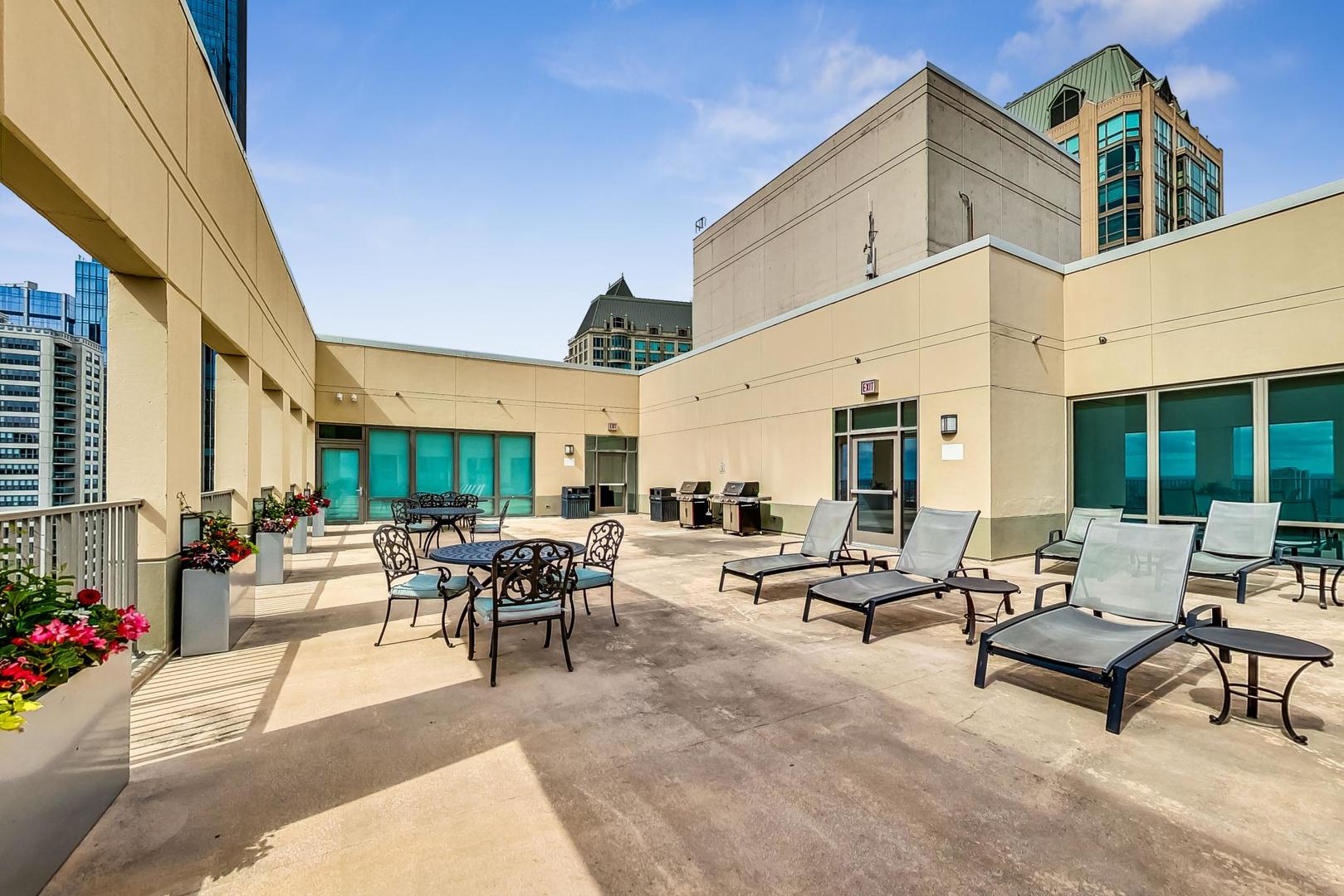 2 East Erie Street, Unit 2802 Chicago, IL 60611 - Photo 50 of 57