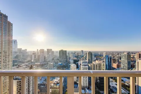$515,000 | 2 East Erie Street, Unit 2802, Chicago, IL 60611