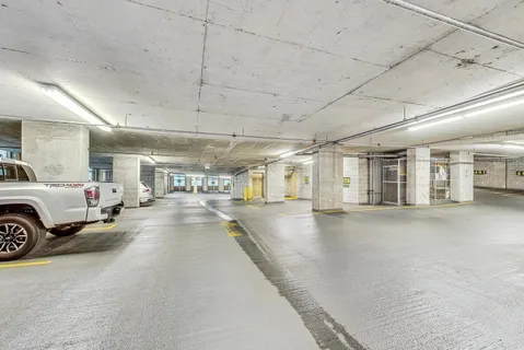 $515,000 | 2 East Erie Street, Unit 2802, Chicago, IL 60611