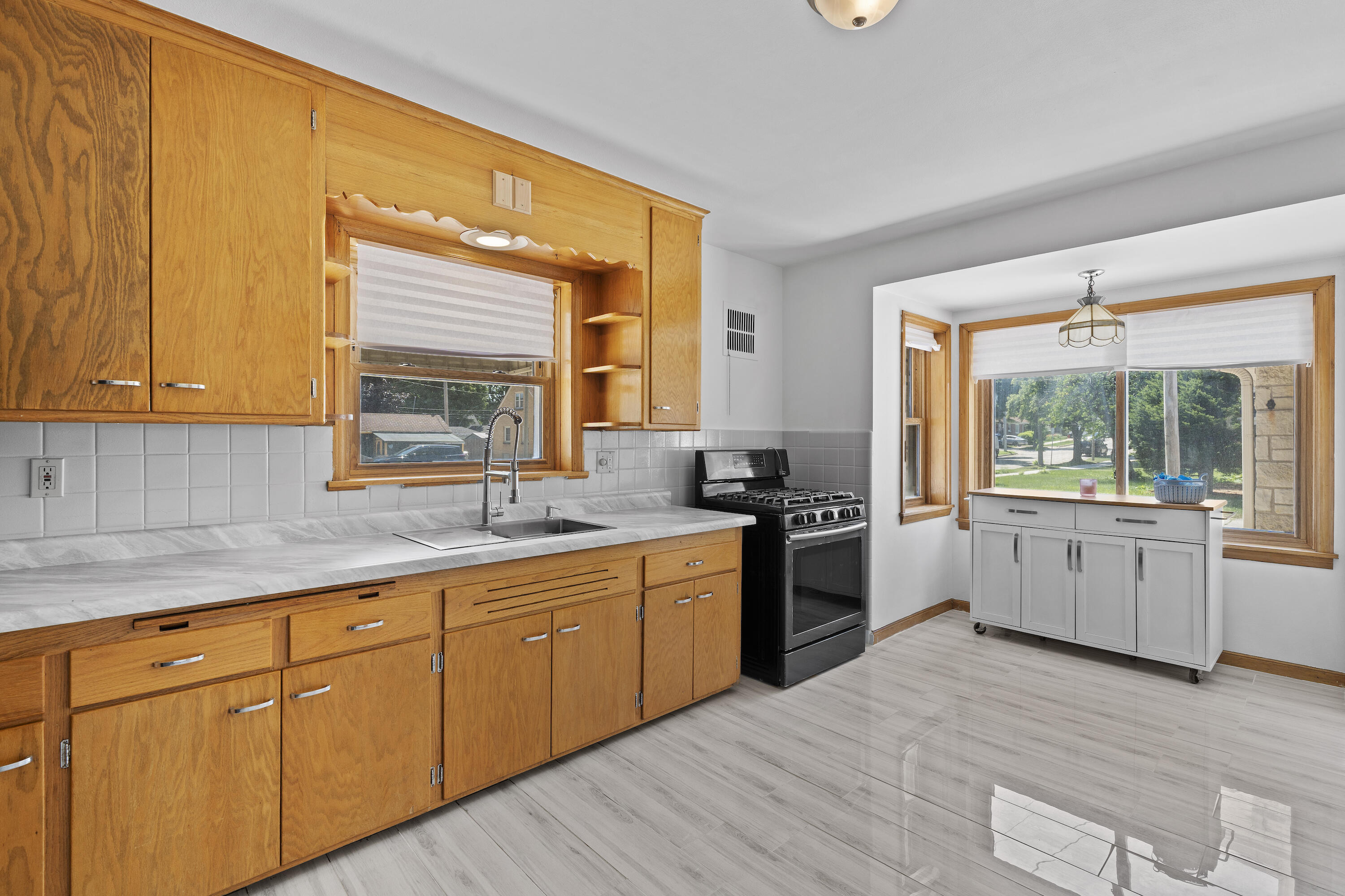 3031 South 33rd Street Milwaukee, WI 53215 - Photo 14 of 30 DSC06968