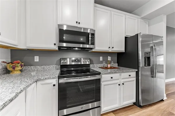 $370,000 | 6004 Augusta Lane, Jeannette, PA 15644