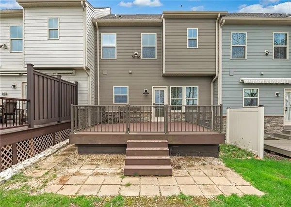 $370,000 | 6004 Augusta Lane, Jeannette, PA 15644