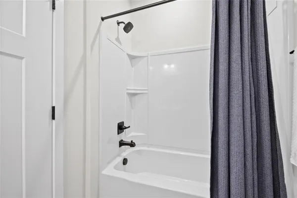 $370,000 | 6004 Augusta Lane, Jeannette, PA 15644