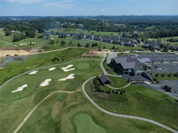 $374,500 | 6004 Augusta Lane, Jeannette, PA 15644