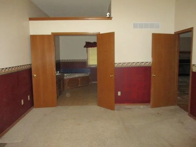 $207,000 | 808 East Hawthorne Drive, Derby, KS 67037