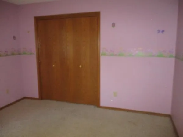 $207,000 | 808 East Hawthorne Drive, Derby, KS 67037