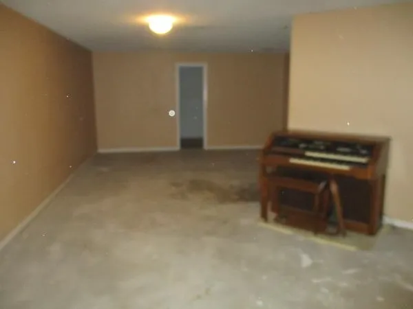 $207,000 | 808 East Hawthorne Drive, Derby, KS 67037