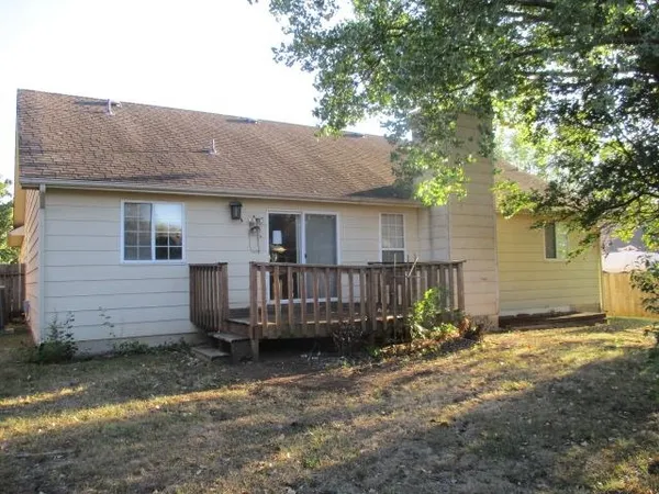 $207,000 | 808 East Hawthorne Drive, Derby, KS 67037