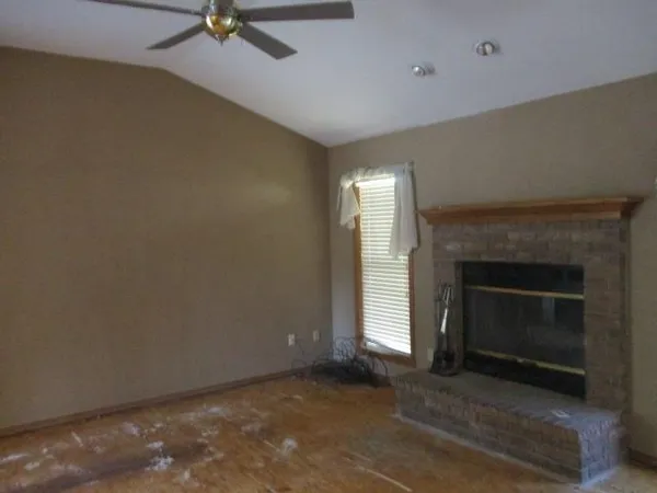 $207,000 | 808 East Hawthorne Drive, Derby, KS 67037