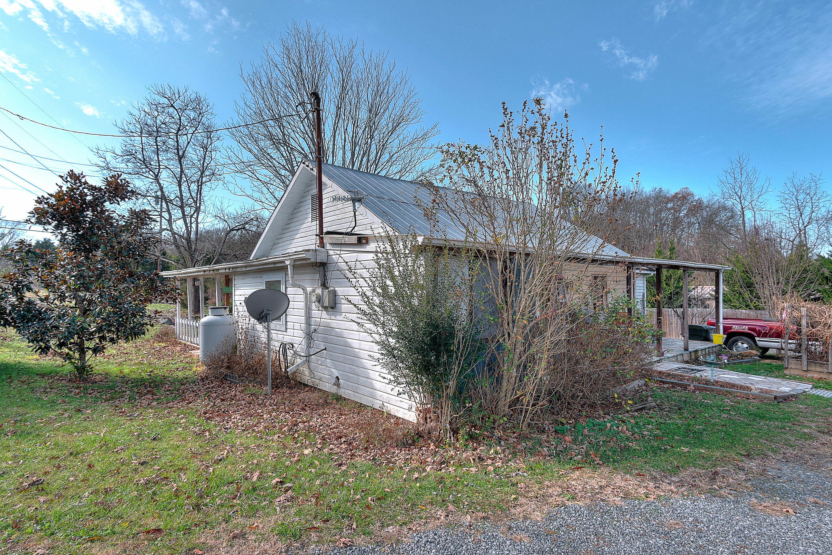 727 Rockingham Road Gray, TN 37615 - Photo 9 of 21 exterior_mls-13