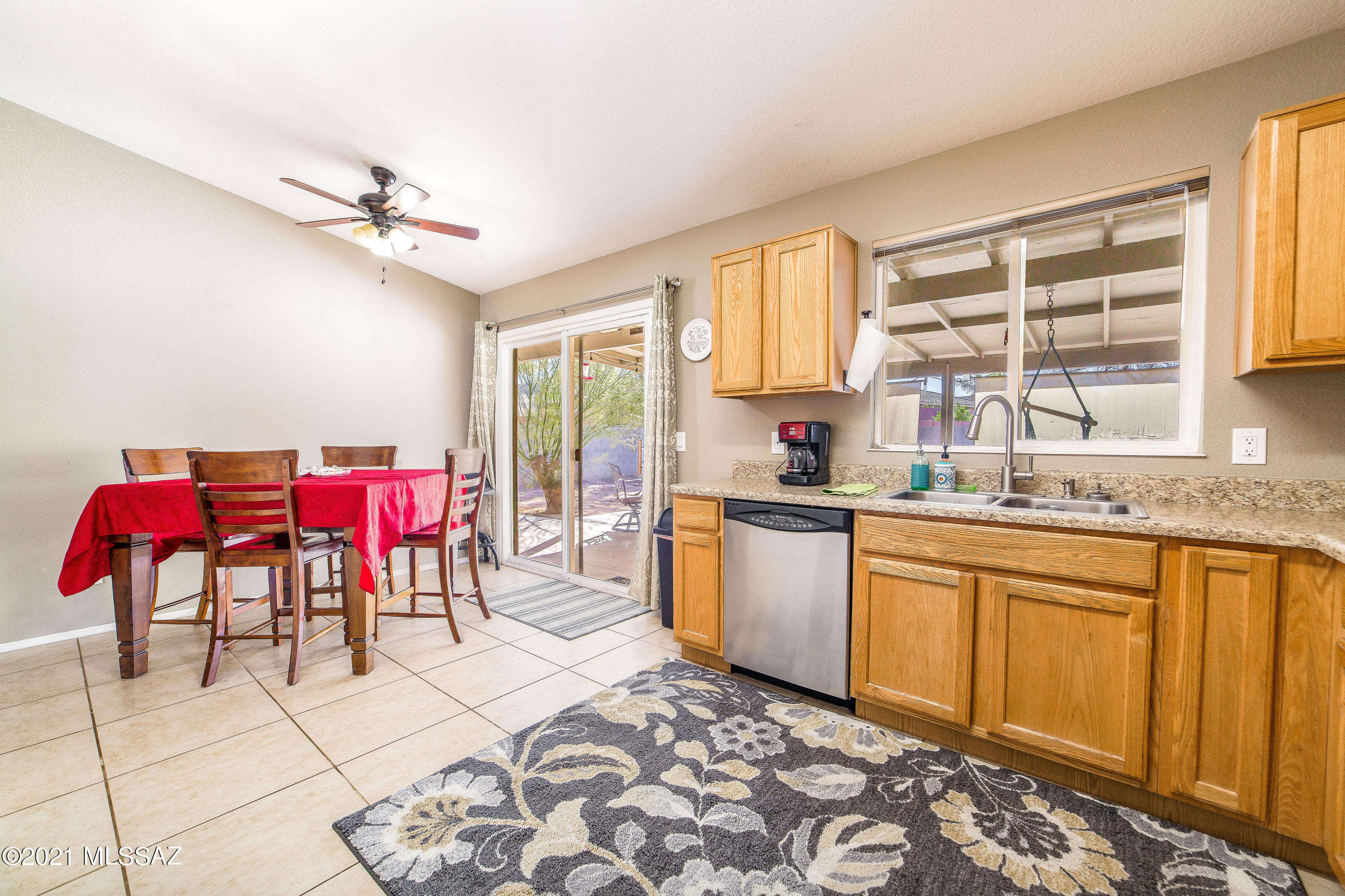 8697 North Golden Moon Way Tucson, AZ 85743 - Photo 6 of 14