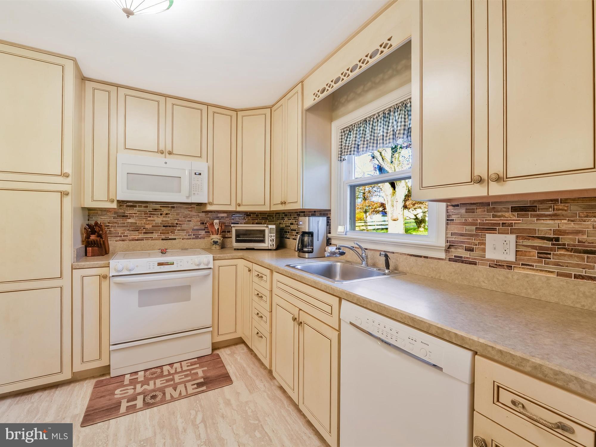 16 Jeffrey Road Reading, PA 19601 - Photo 11 of 25