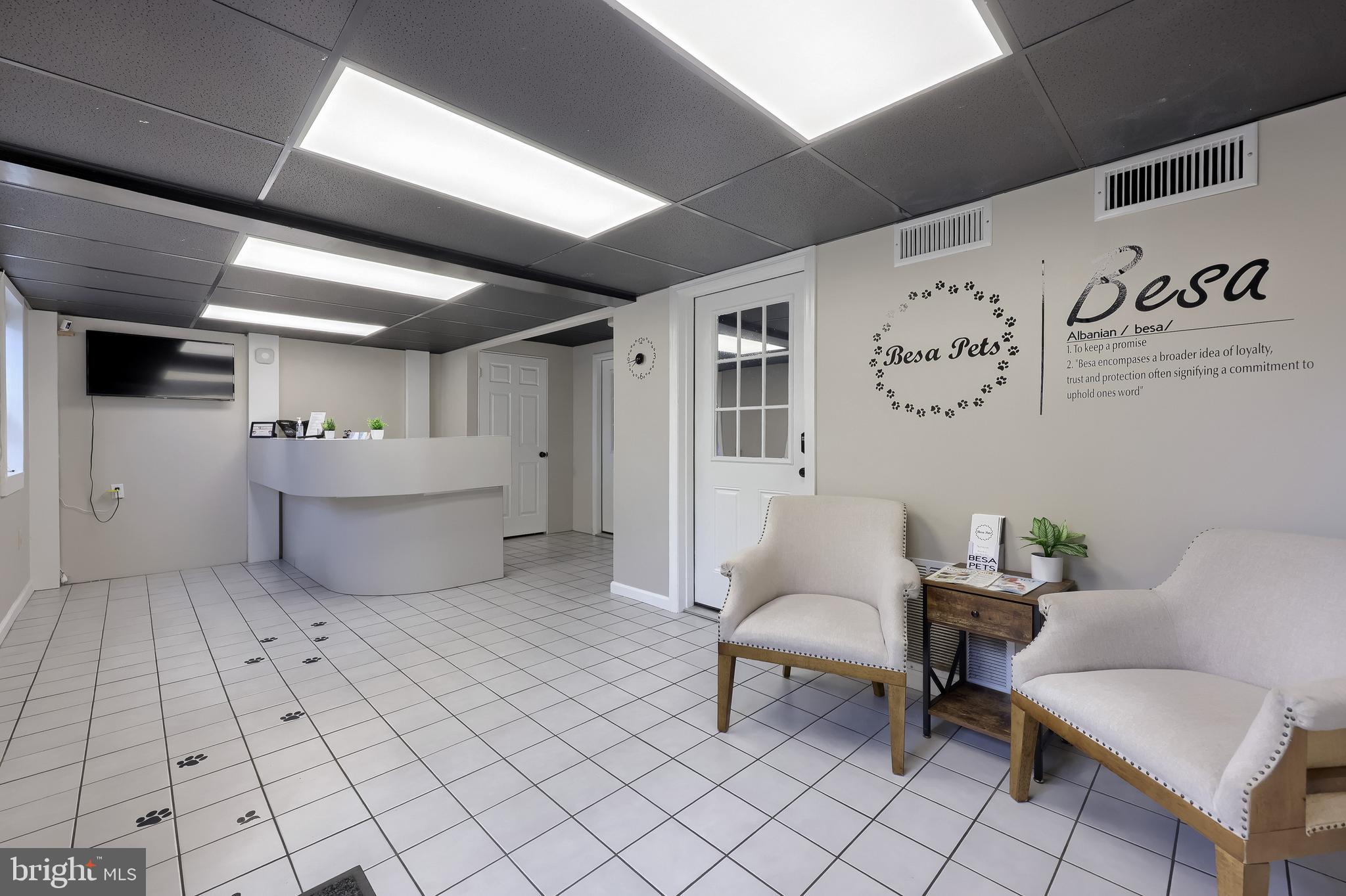837 Centerville Road Lancaster, PA 17601 - Photo 70 of 91 a living room with furniture and a table