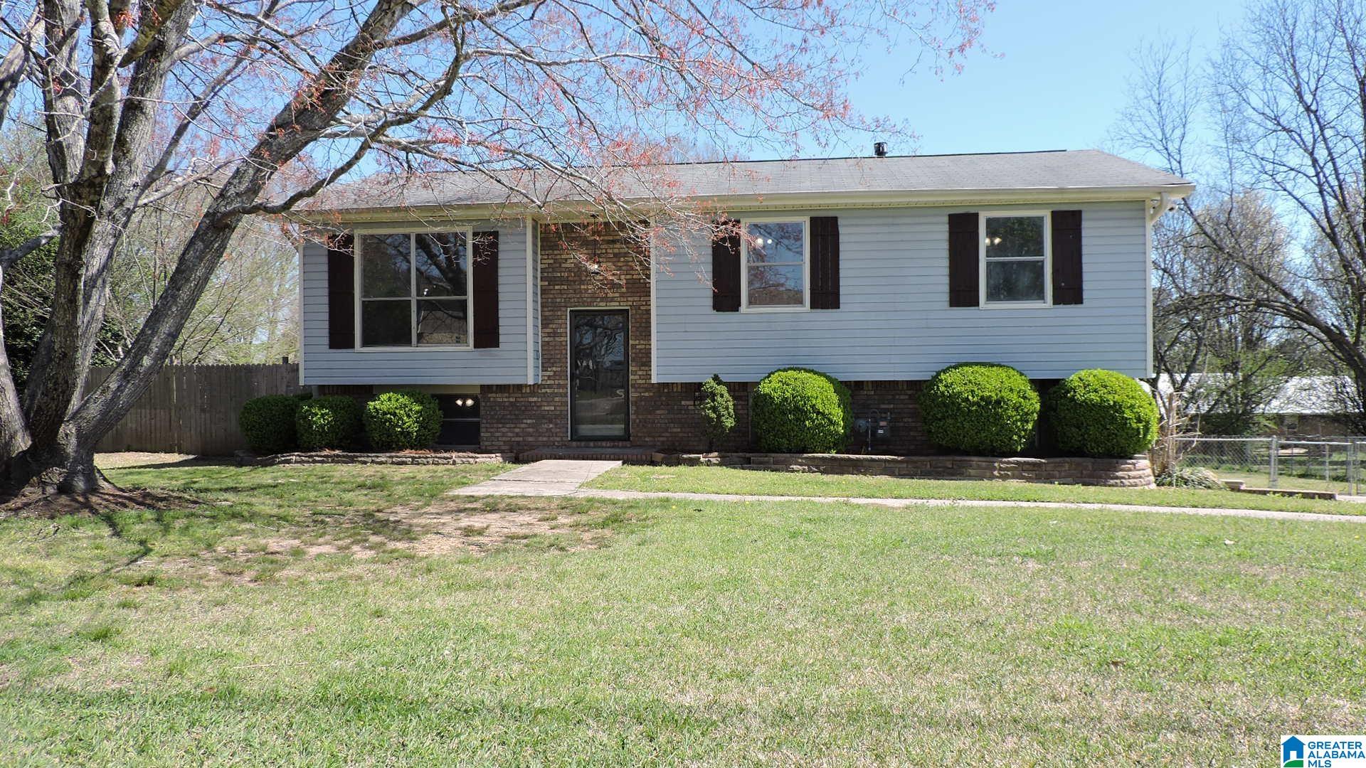 712 Cherokee Trail Warrior, AL 35180 - Photo 2 of 24