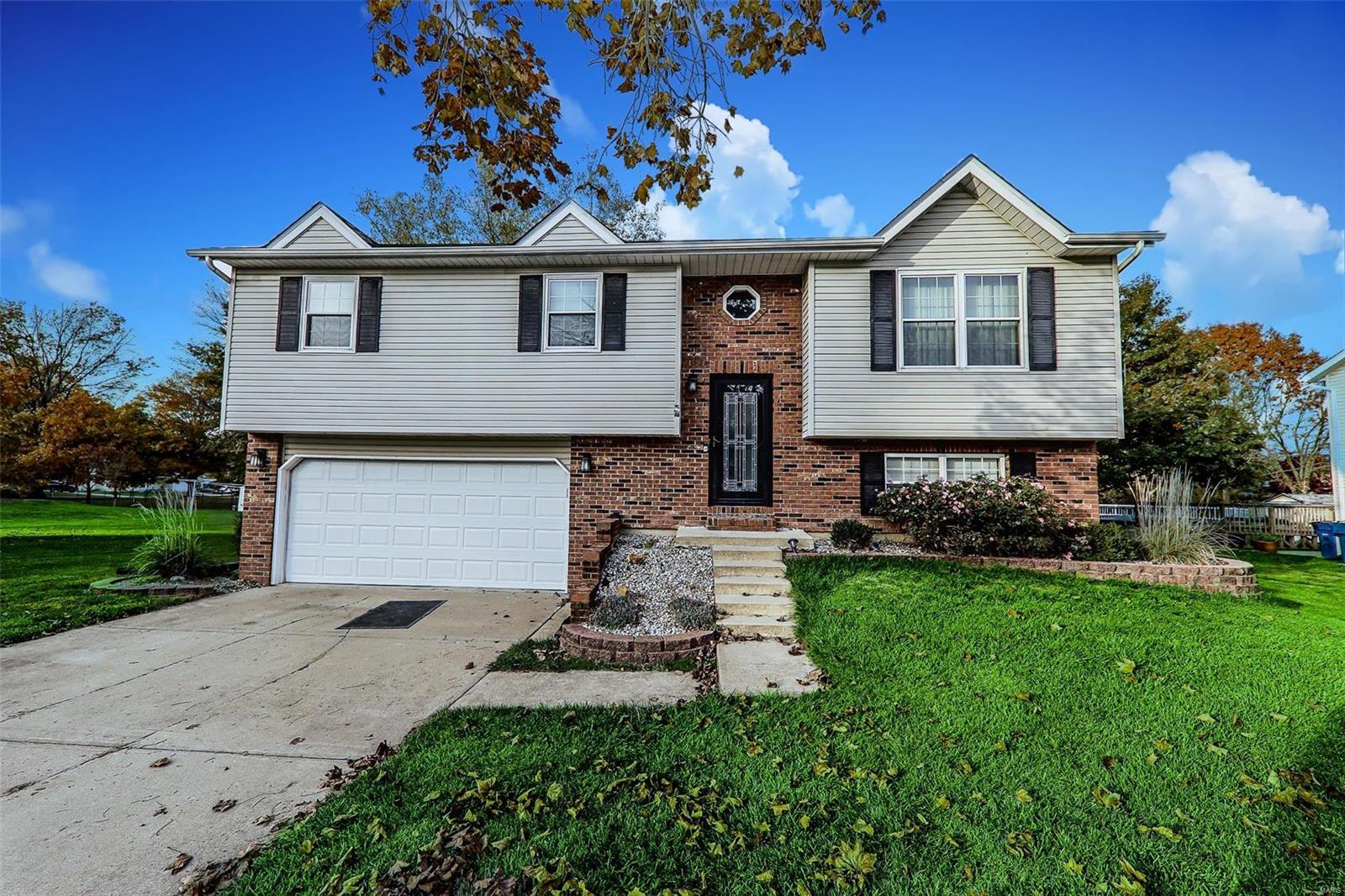 309 Cobblestone Troy, IL 62294 - Photo 1 of 24 Gallery Image 1