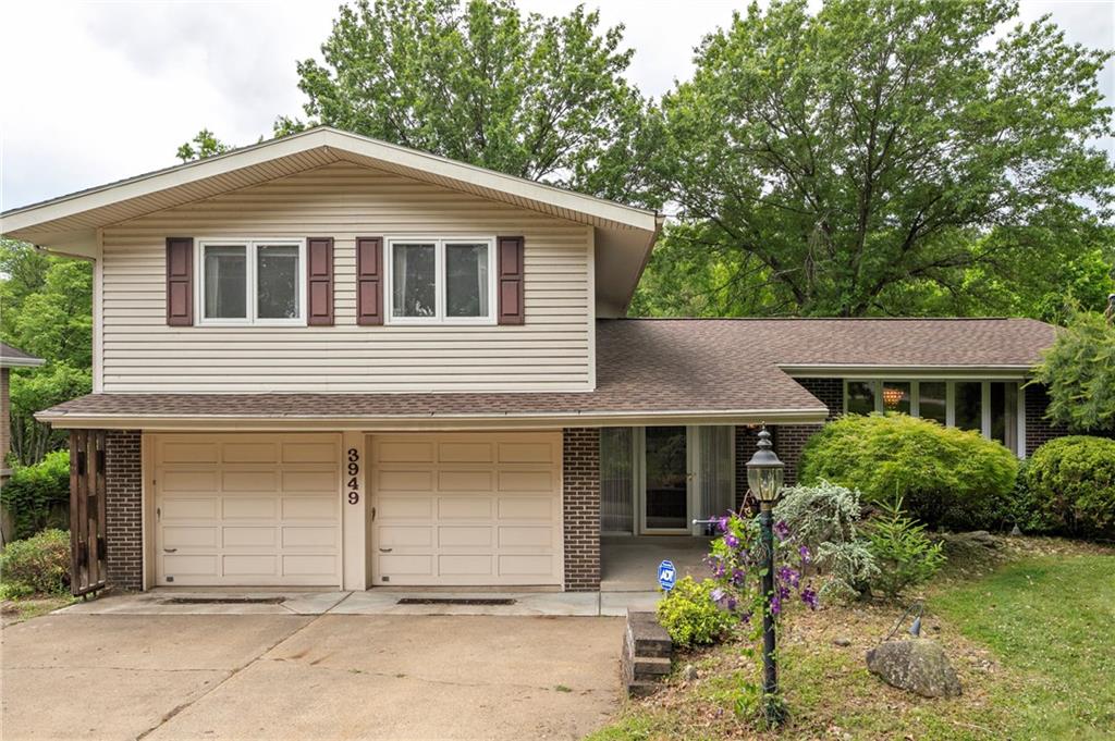 3949 New Texas Road Pittsburgh, PA 15239 - Photo 1 of 22