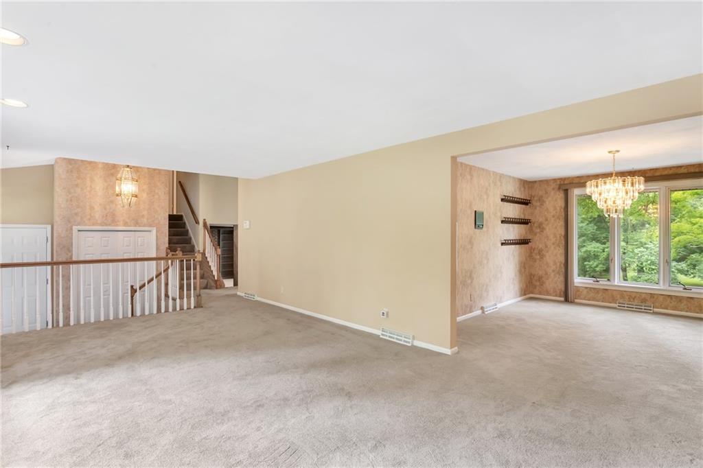 3949 New Texas Road Pittsburgh, PA 15239 - Photo 12 of 22