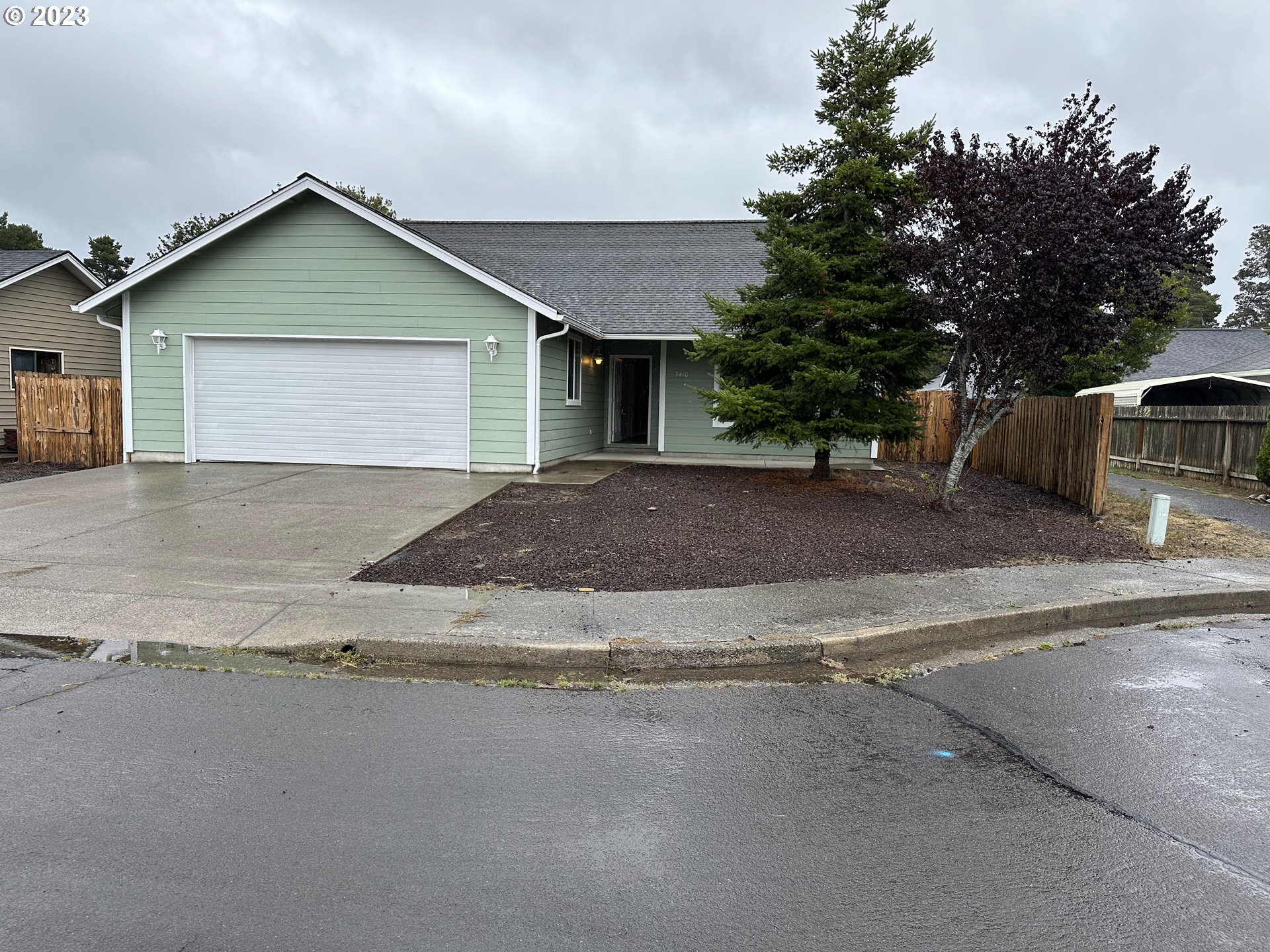 3410 East Myrtle Loop Florence, OR 97439 - Photo 1 of 29 Gallery Image 1