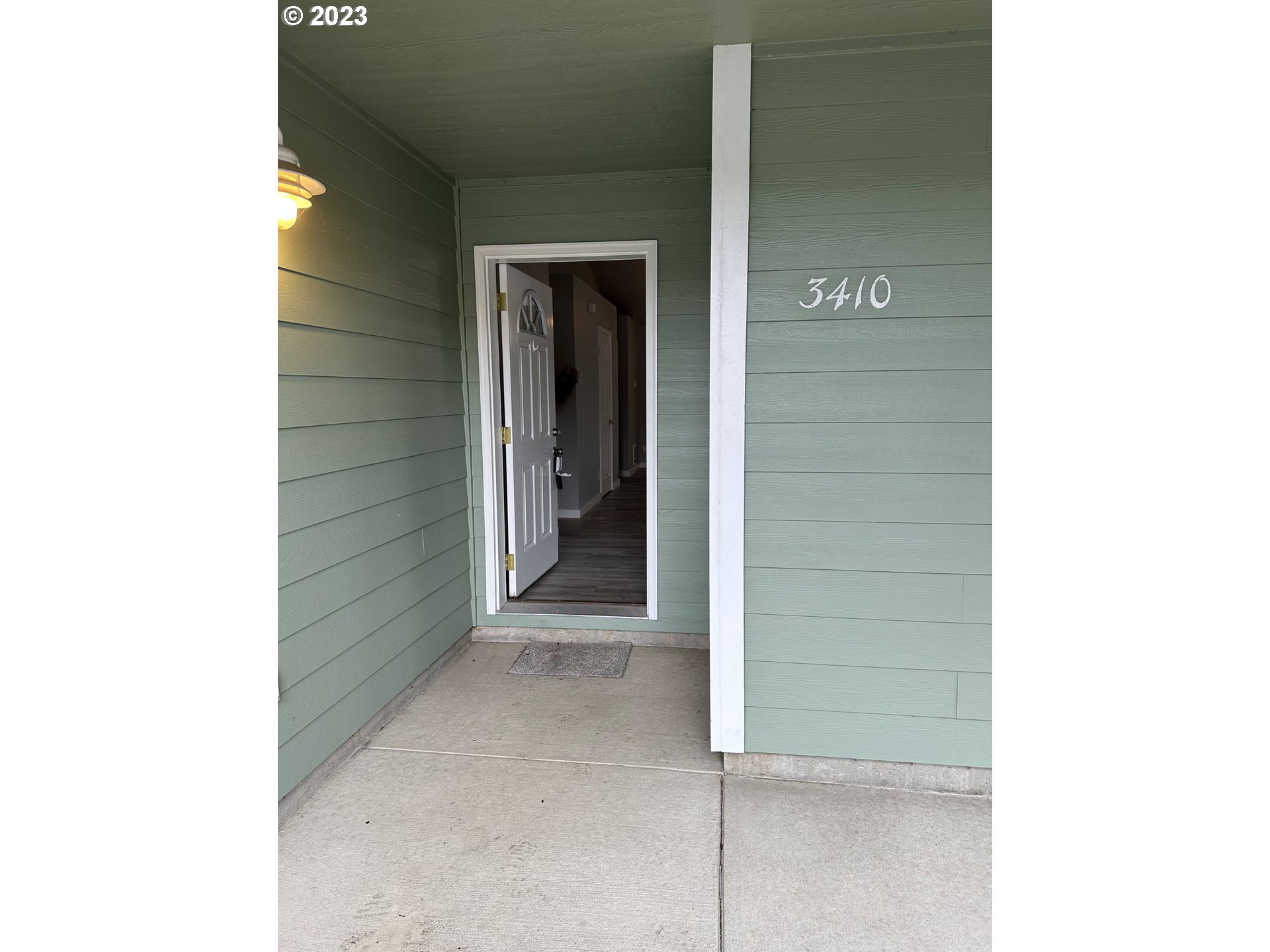 3410 East Myrtle Loop Florence, OR 97439 - Photo 3 of 29 Gallery Image 3