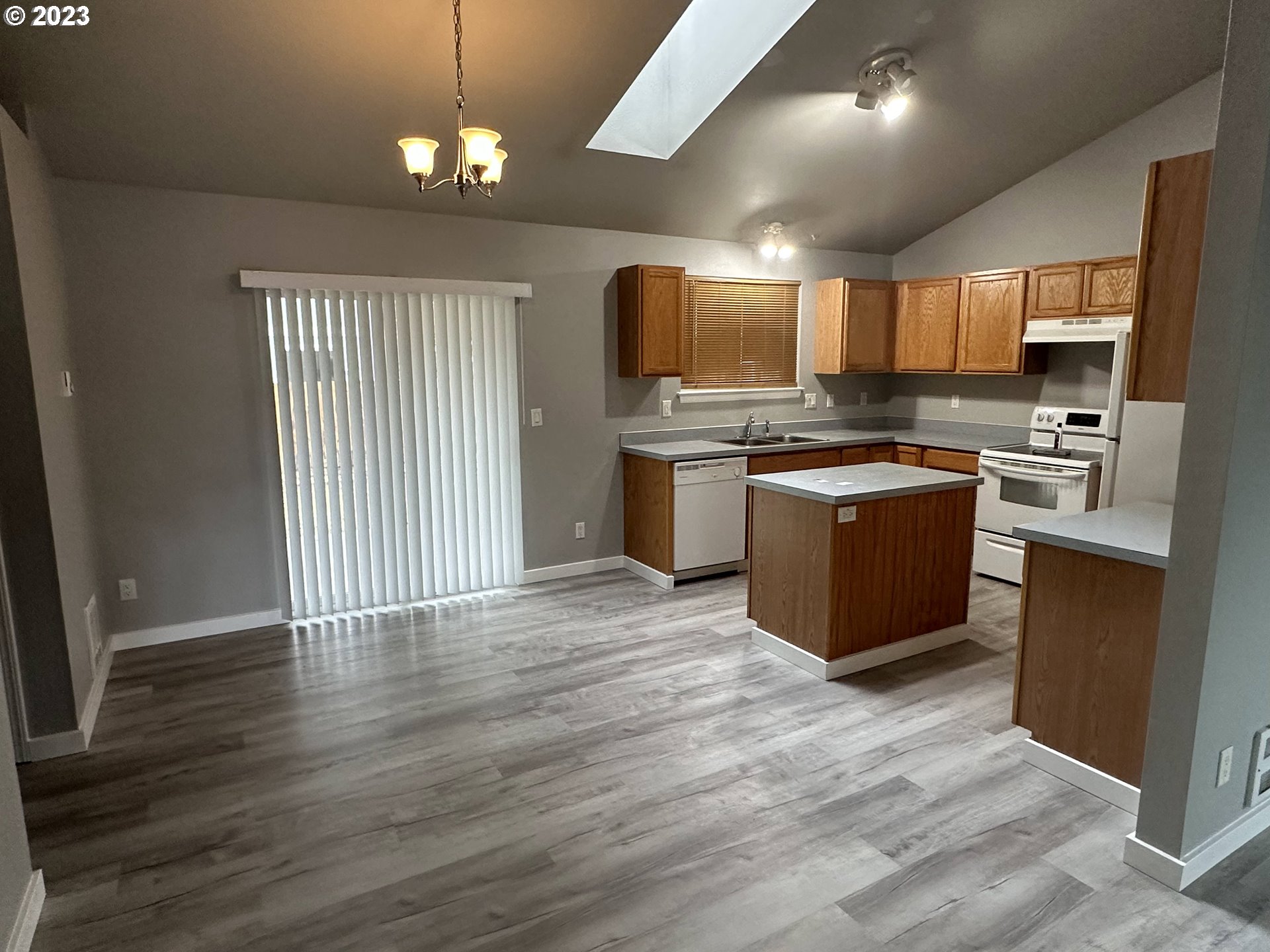 3410 East Myrtle Loop Florence, OR 97439 - Photo 5 of 29 Gallery Image 5