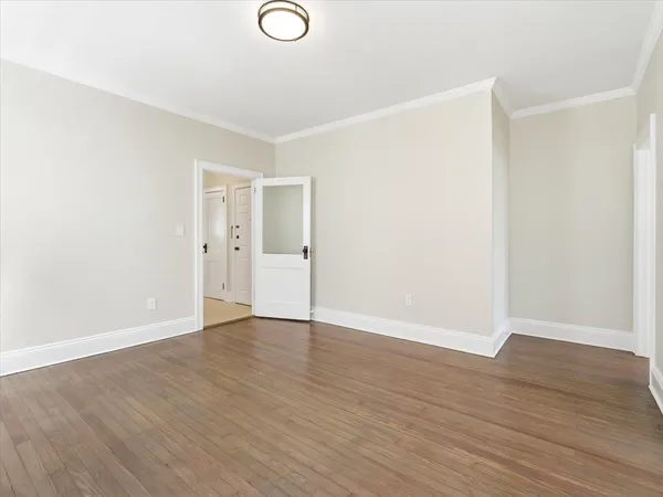 $2,800 | 73 Newman Avenue, Unit 3, Bayonne, NJ 07002