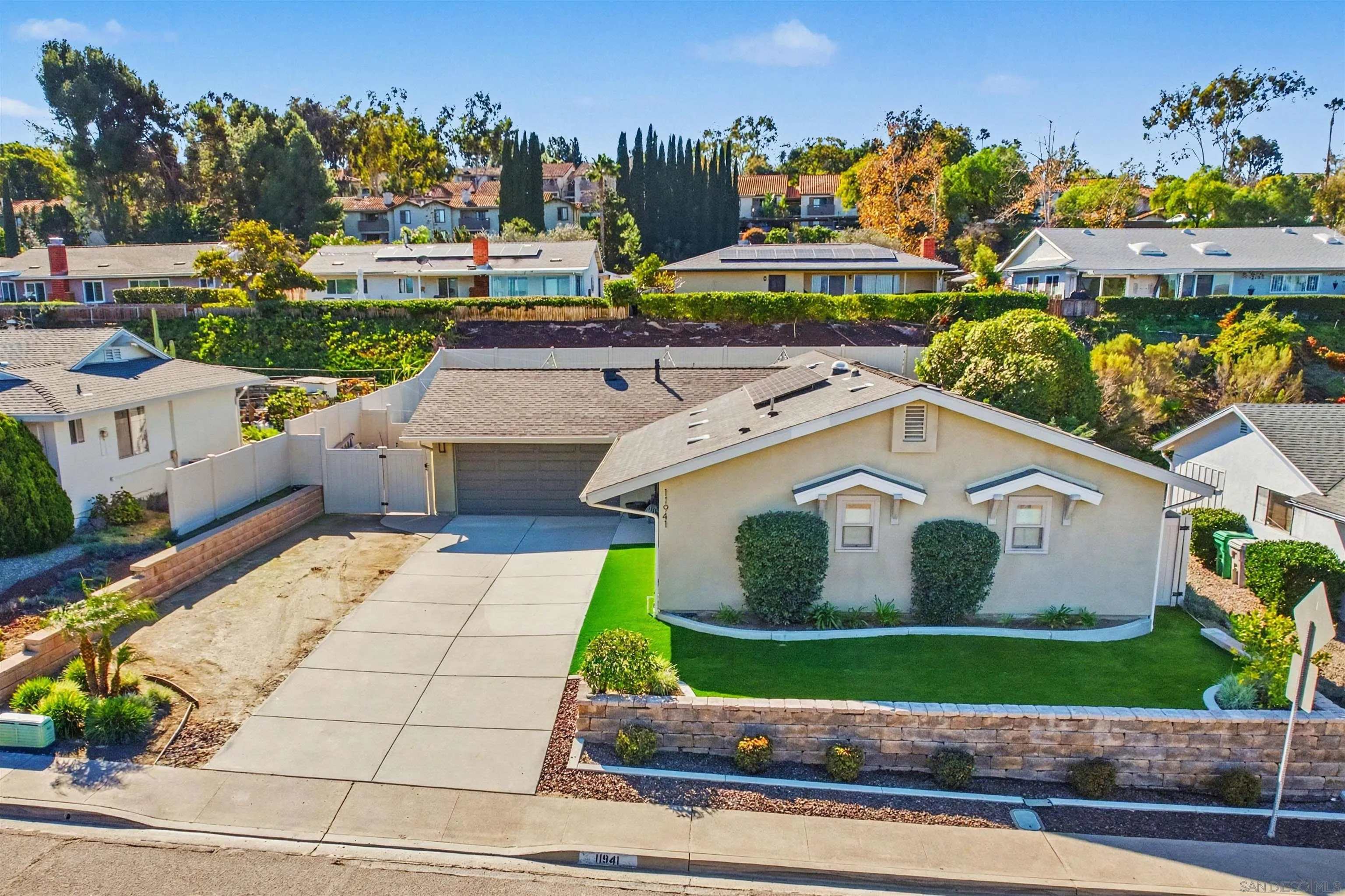 11941 Callado Road San Diego, CA 92128 - Photo 3 of 53