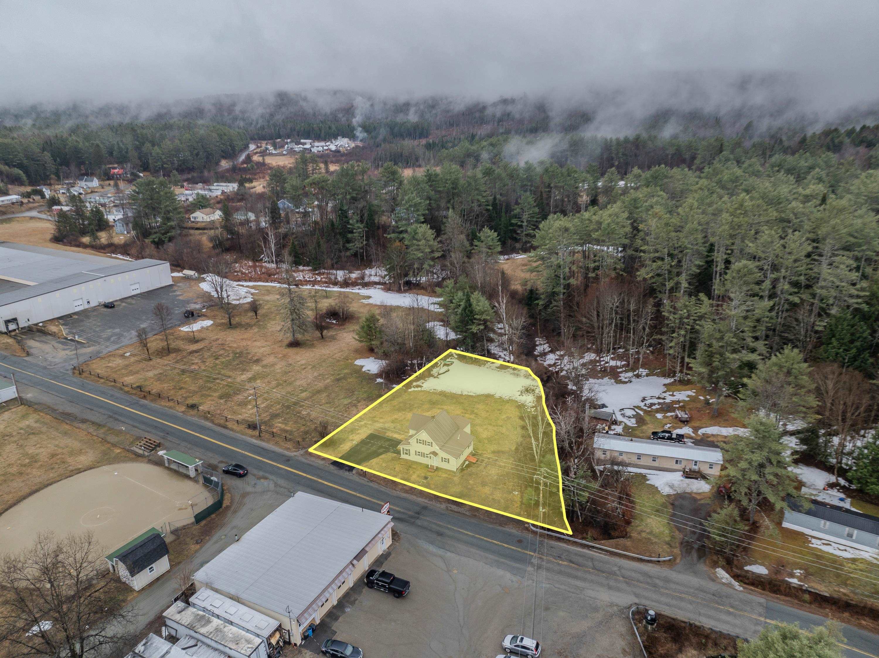 316 Highland Avenue Littleton, NH 03561 - Photo 2 of 40