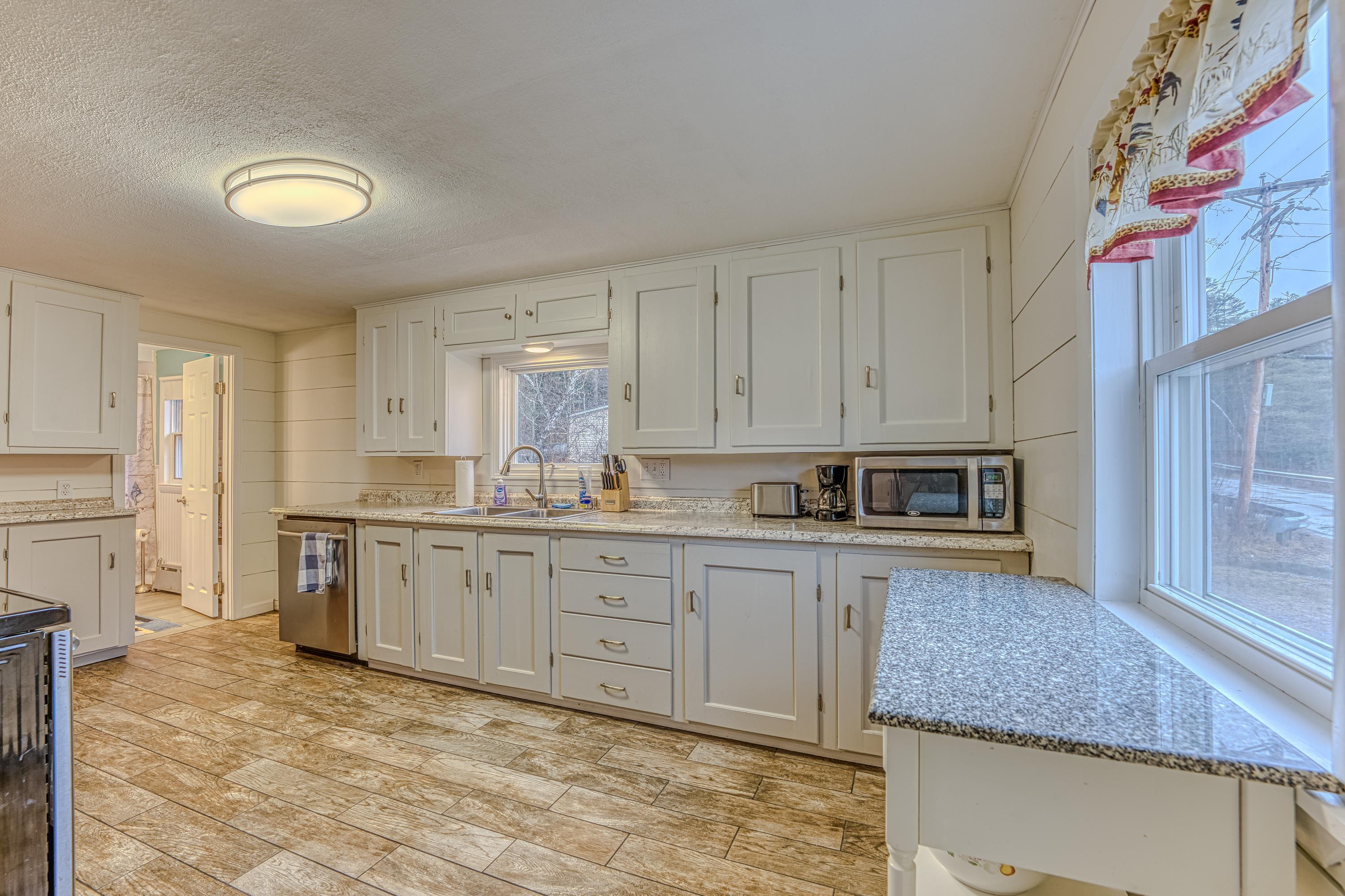 316 Highland Avenue Littleton, NH 03561 - Photo 21 of 40