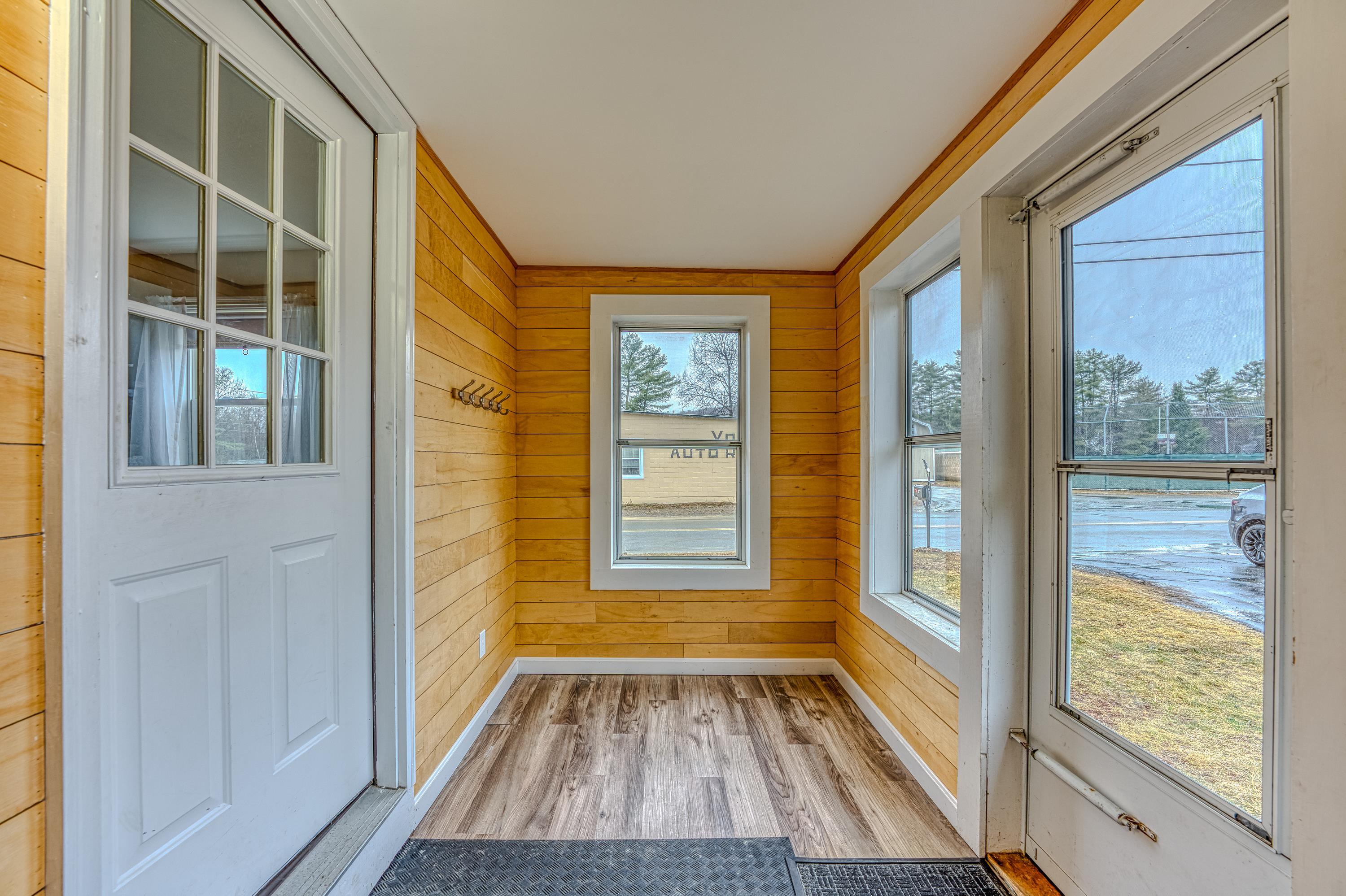 316 Highland Avenue Littleton, NH 03561 - Photo 4 of 40