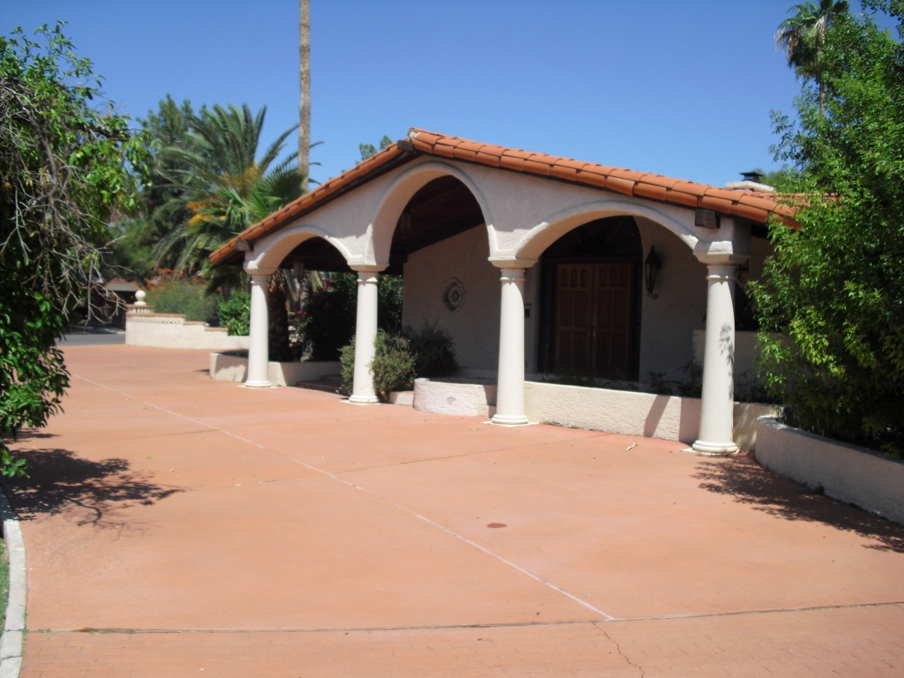 5402 East Exeter Boulevard Phoenix, AZ 85018 - Photo 1 of 12 Front