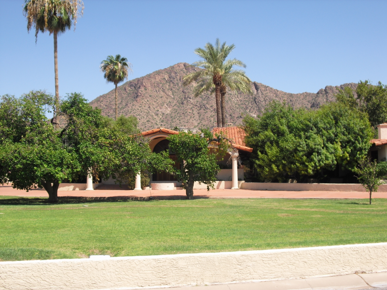 5402 East Exeter Boulevard Phoenix, AZ 85018 - Photo 2 of 12 Front View