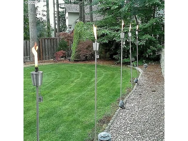 $999,999 | 8674 Southwest 168th Avenue, Beaverton, OR 97007