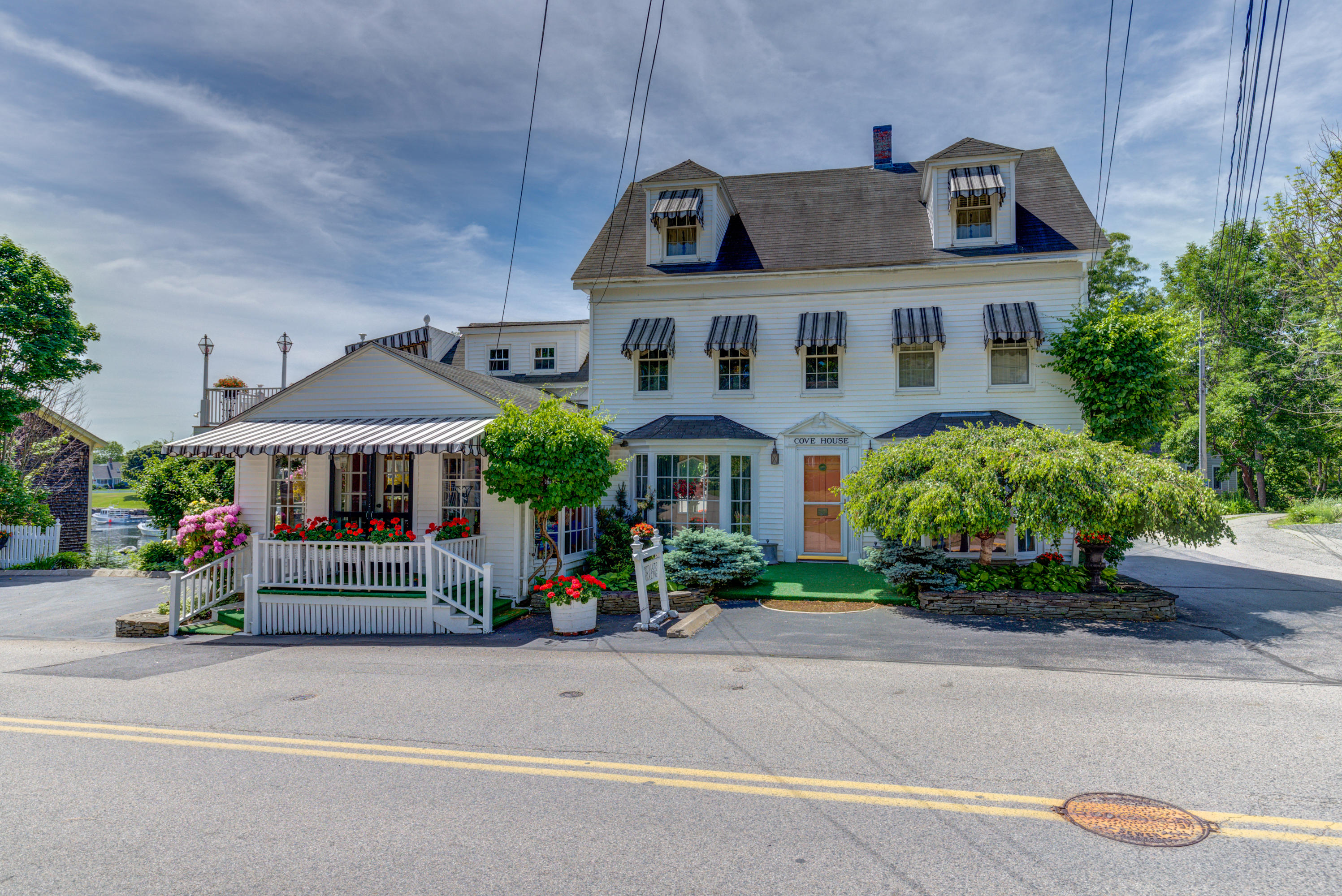 42 Perkins Cove Road Ogunquit, ME 03907 - Photo 3 of 27 Pic#-1