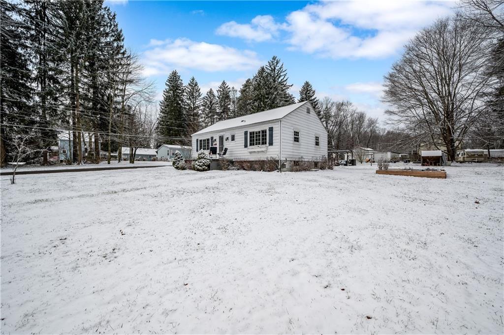 332 South Eberhart Road Butler, PA 16001 - Photo 2 of 29 Gallery Image 2