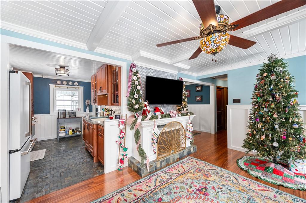 332 South Eberhart Road Butler, PA 16001 - Photo 7 of 29 Gallery Image 7