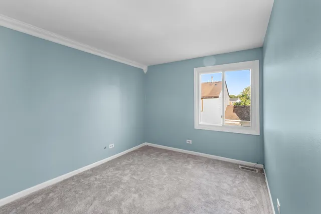 $289,900 | 1410 Georgetown Drive, Carol Stream, IL 60188