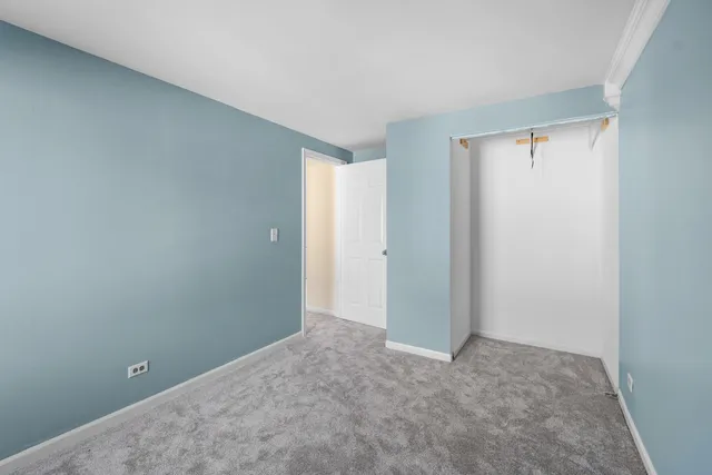 $289,900 | 1410 Georgetown Drive, Carol Stream, IL 60188