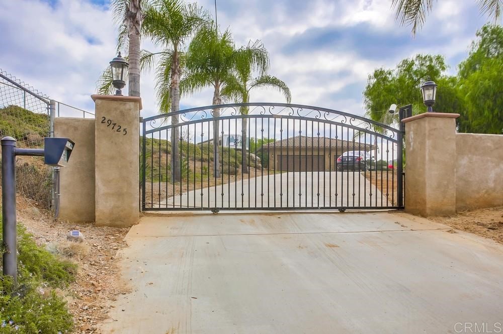 29725 Margale Lane Vista, CA 92084 - Photo 4 of 56