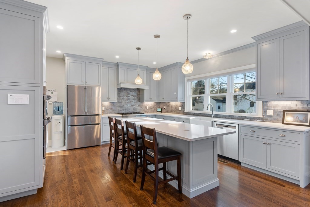 102 Greenacre Road Westwood, MA 02090 - Photo 4 of 21 Gallery Image 4