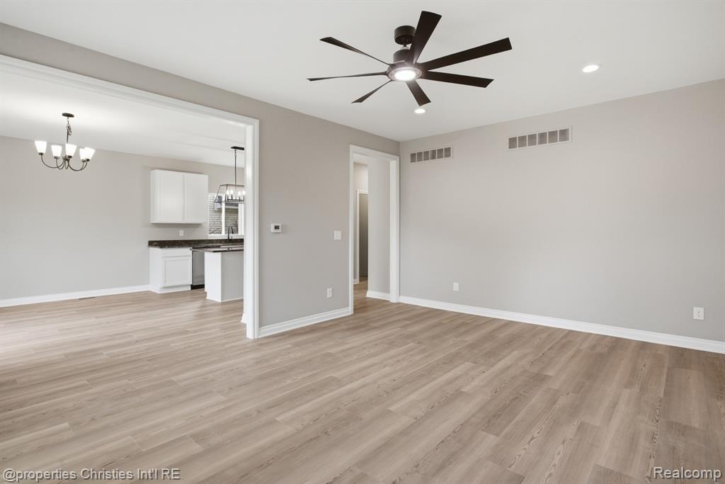 23397 Crescent Ridge Drive New Boston, MI 48164 - Photo 13 of 28