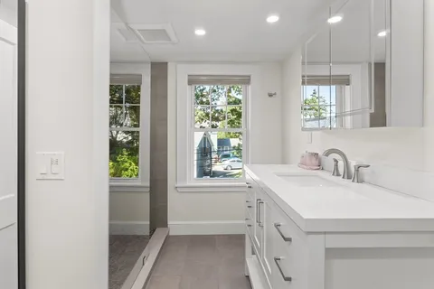 $1,250,000 | 29 Fuller Street, Gloucester, MA 01930