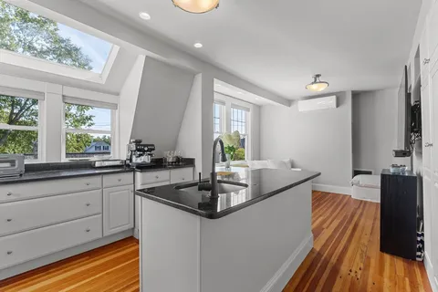 $1,250,000 | 29 Fuller Street, Gloucester, MA 01930