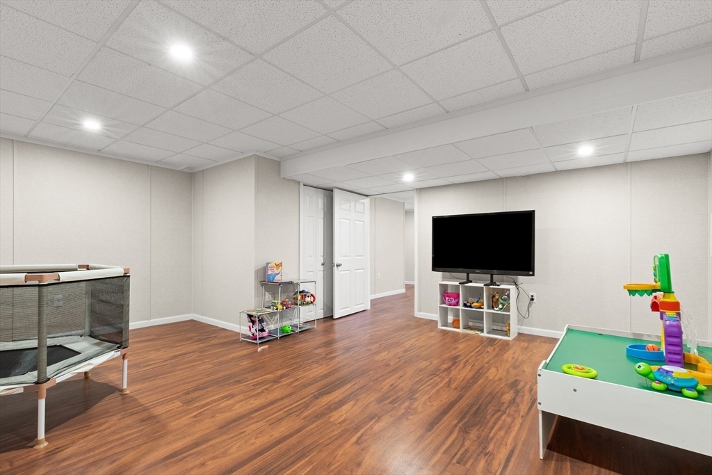 4203 Woodbridge Road, Unit 4203 Peabody, MA 01960 - Photo 20 of 31 Gallery Image 20
