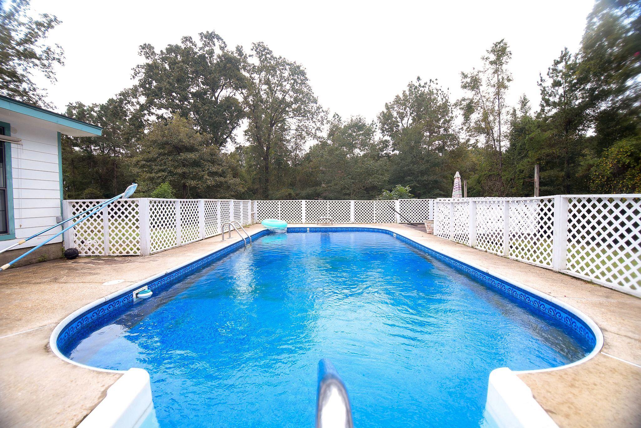 62 Maybelle Road Seminary, MS 39479 - Photo 1 of 1 Pool steps