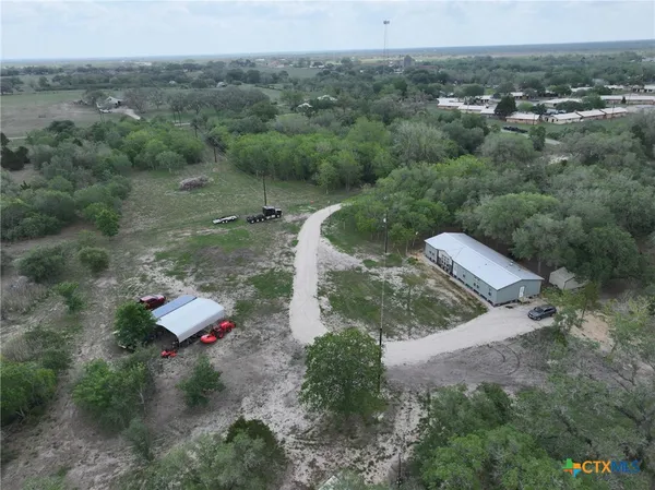 $585,000 | 838 East Oak Street, Goliad, TX 77963